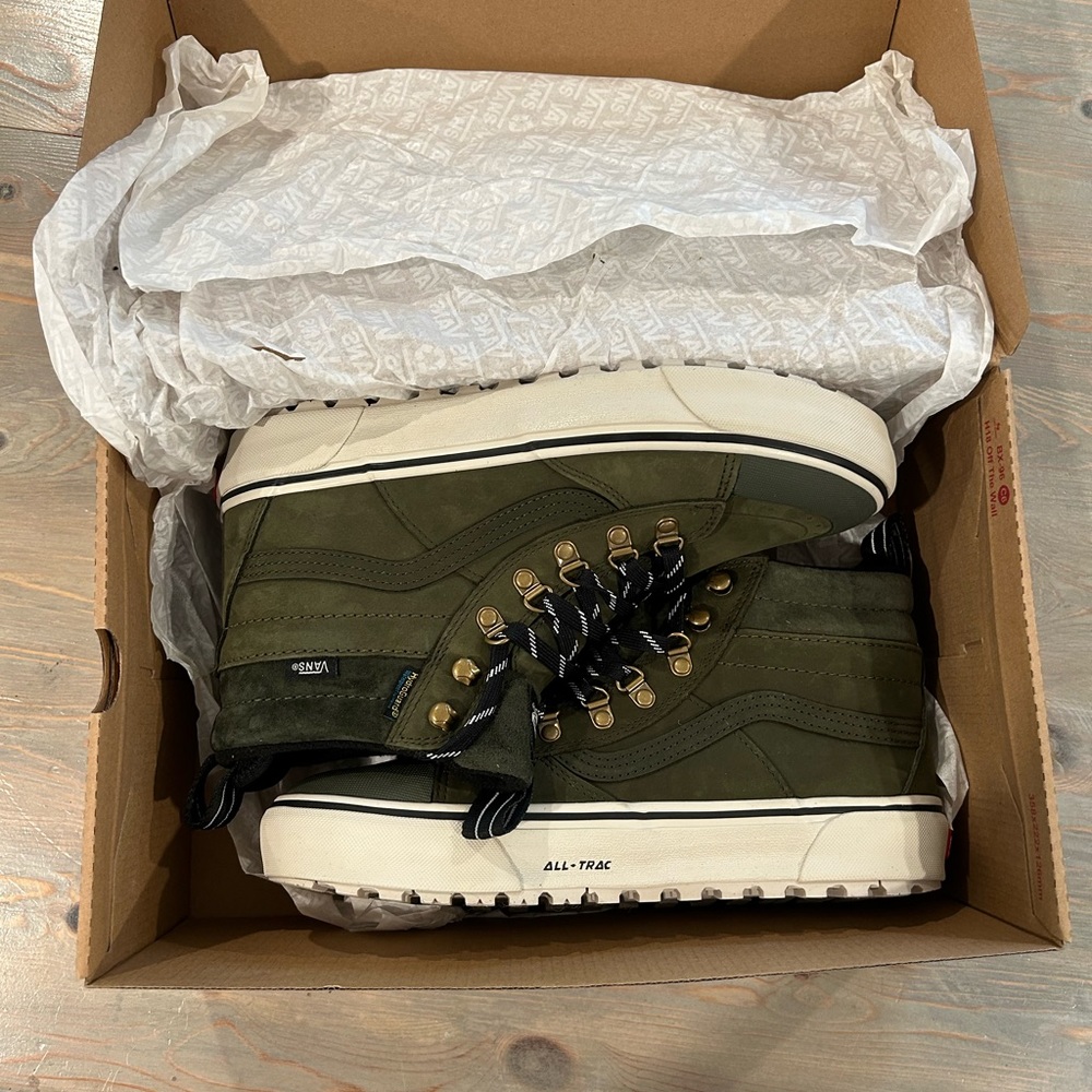 Brand new vans in the box Sk8-Hi Dr Mte-2 in olive green 8.5 mens
